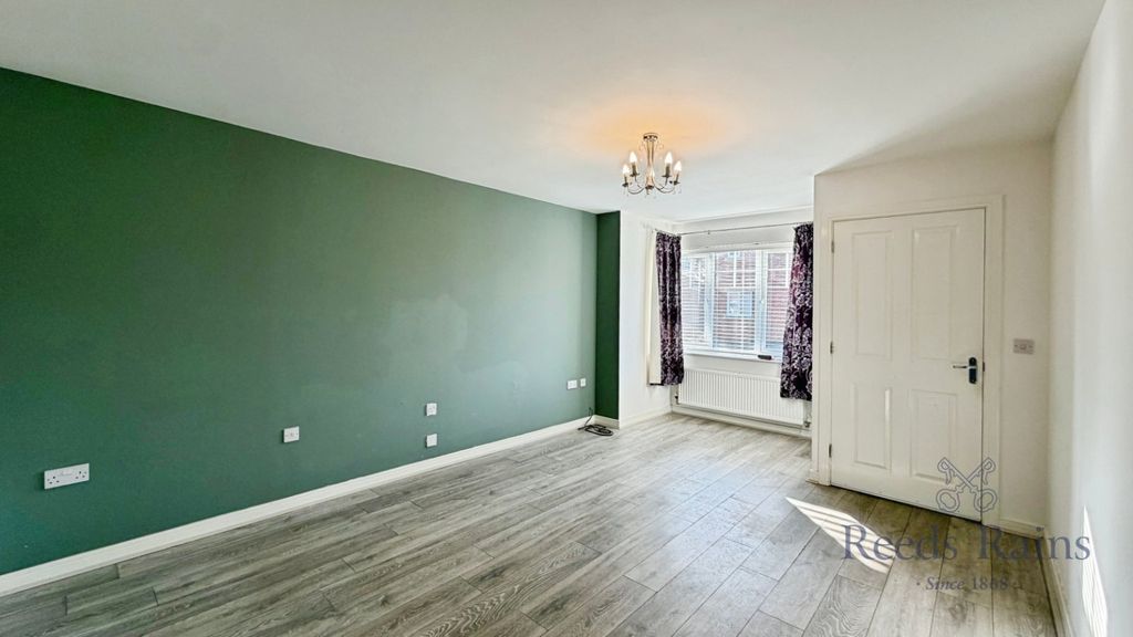 Property photo 2 of 14 Picture No. 02