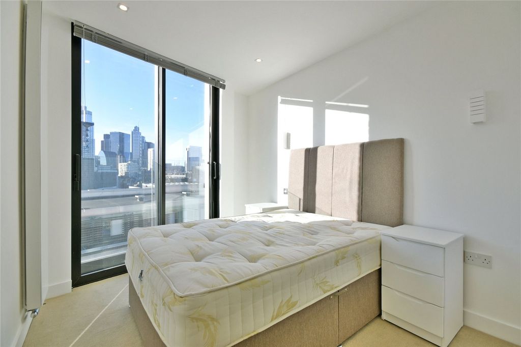 Property photo 3 of 13 Picture No. 20