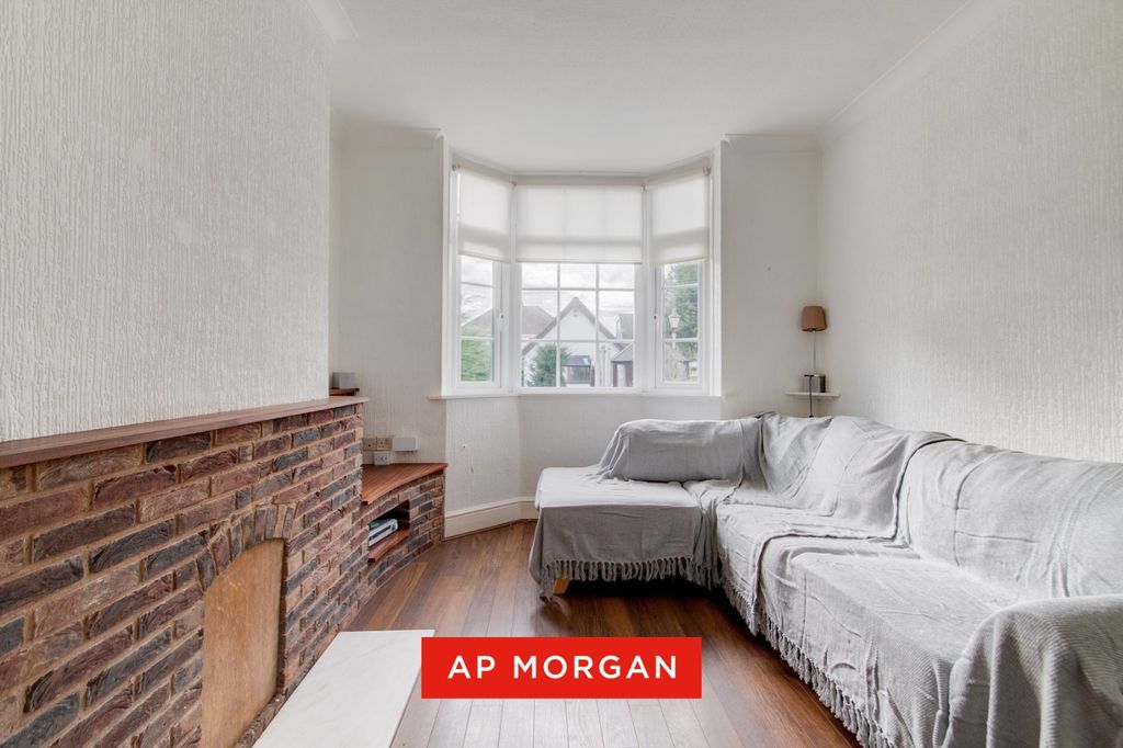 Property photo 3 of 17 Picture No. 26