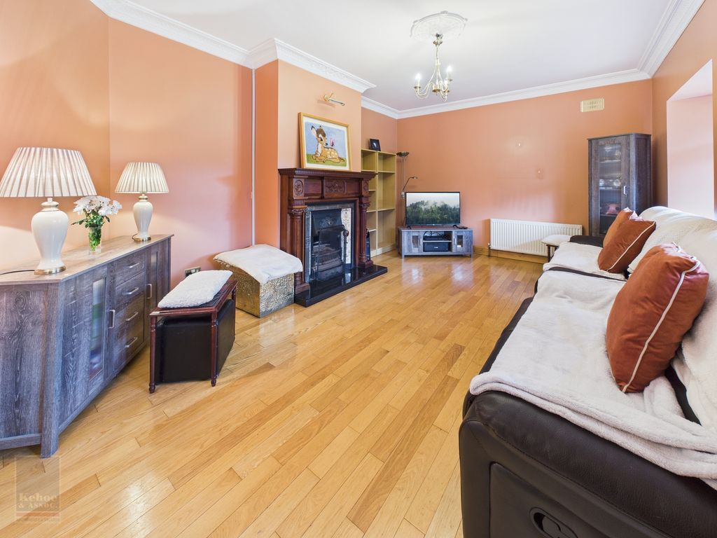 Property photo 3 of 24