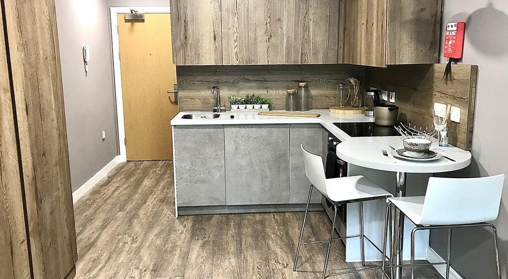 Property photo 3 of 22