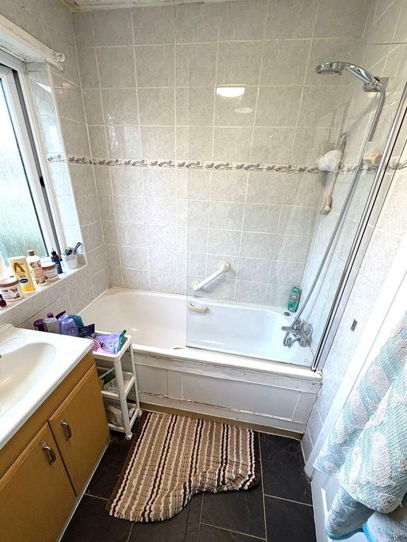 Property photo 1 of 10 3Qu_1Faw.Jpeg