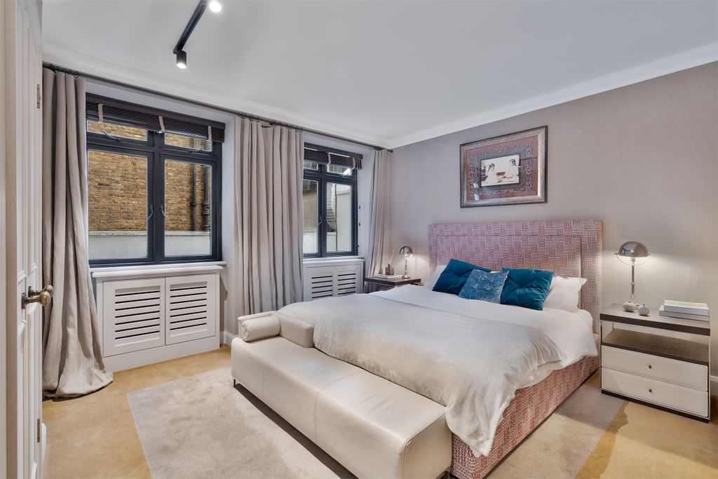 Property photo 3 of 10