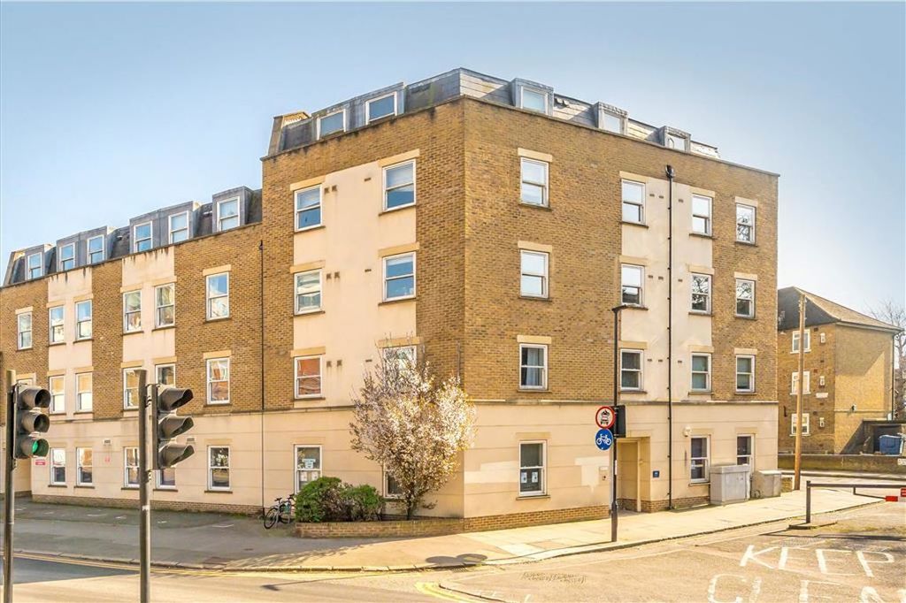 Property photo 2 of 6