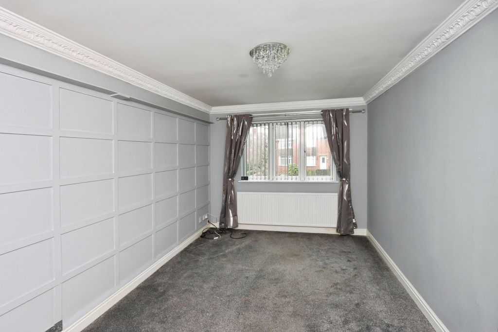 Property photo 3 of 19 Pbox-Img.Jpg