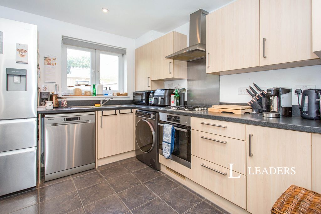 Property photo 3 of 11 114