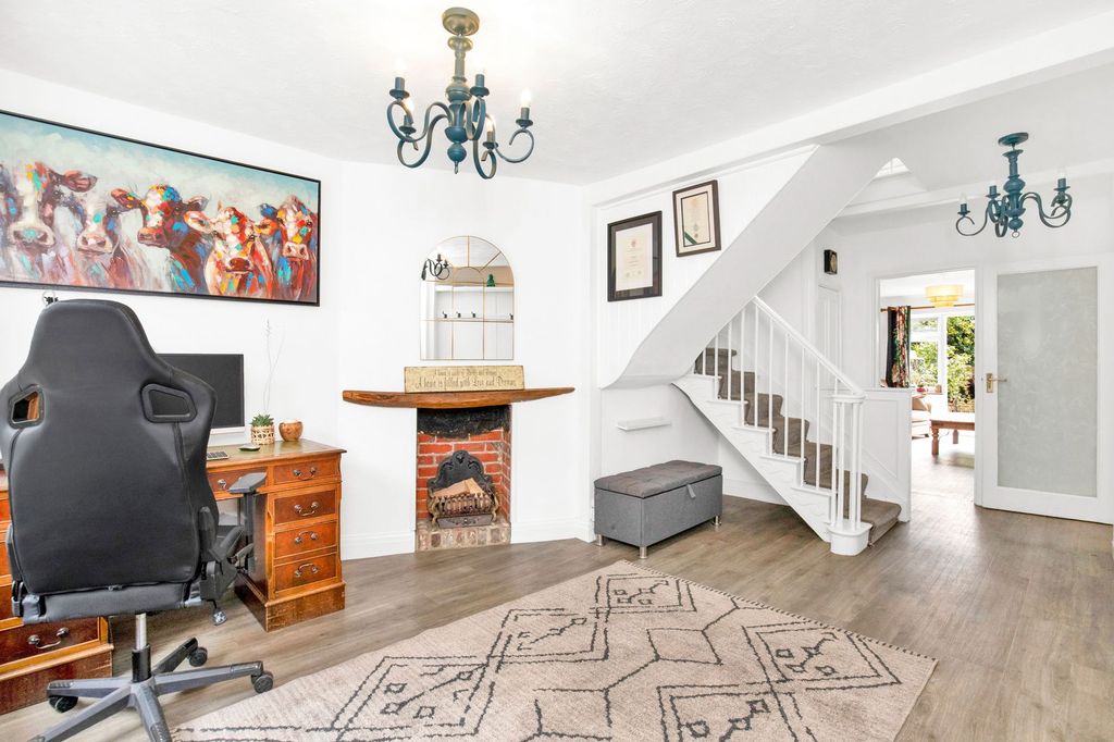 Property photo 2 of 45