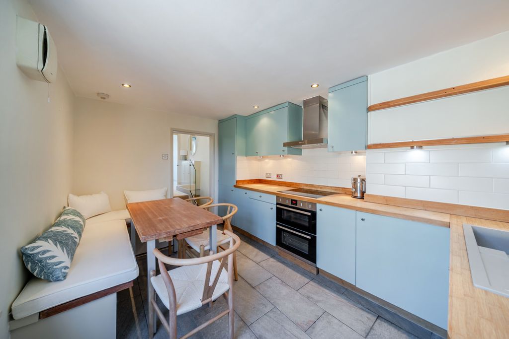 Property photo 3 of 16 1457901-9-6A02Ec0...