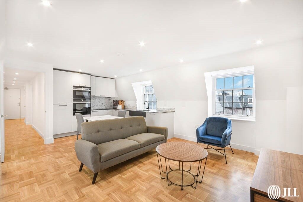 Property photo 2 of 19 5