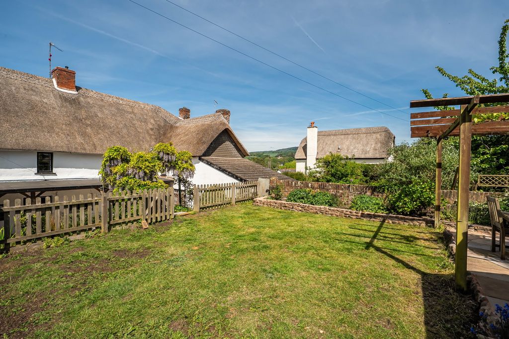 Property photo 1 of 37