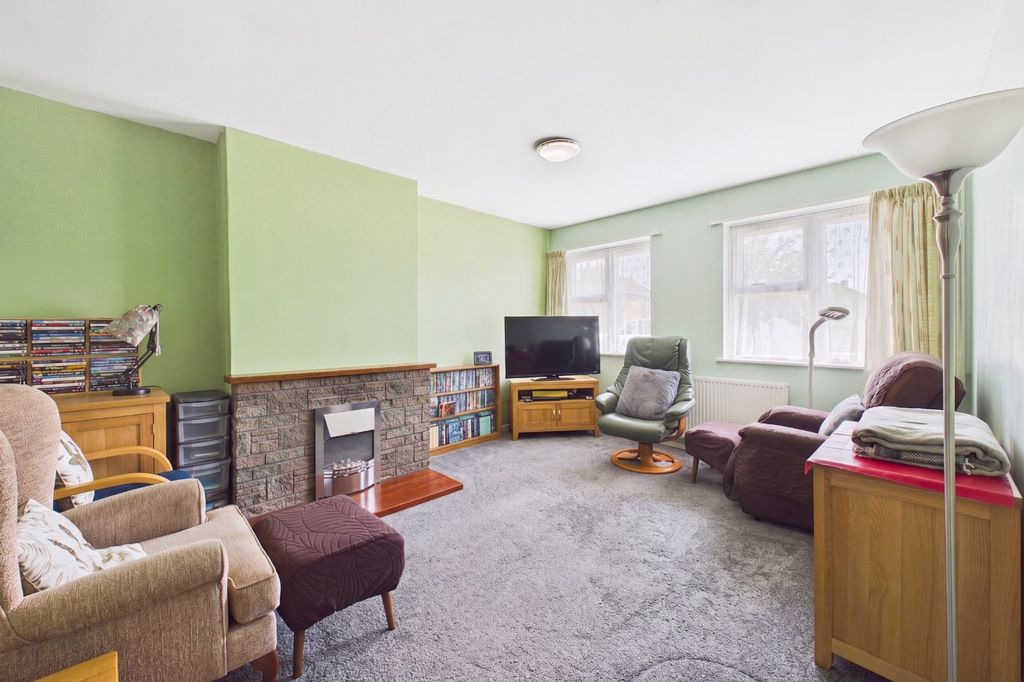 Property photo 2 of 10 Picture No. 27