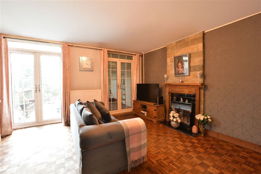 Property photo 2 of 8 Lounge/Dining Room