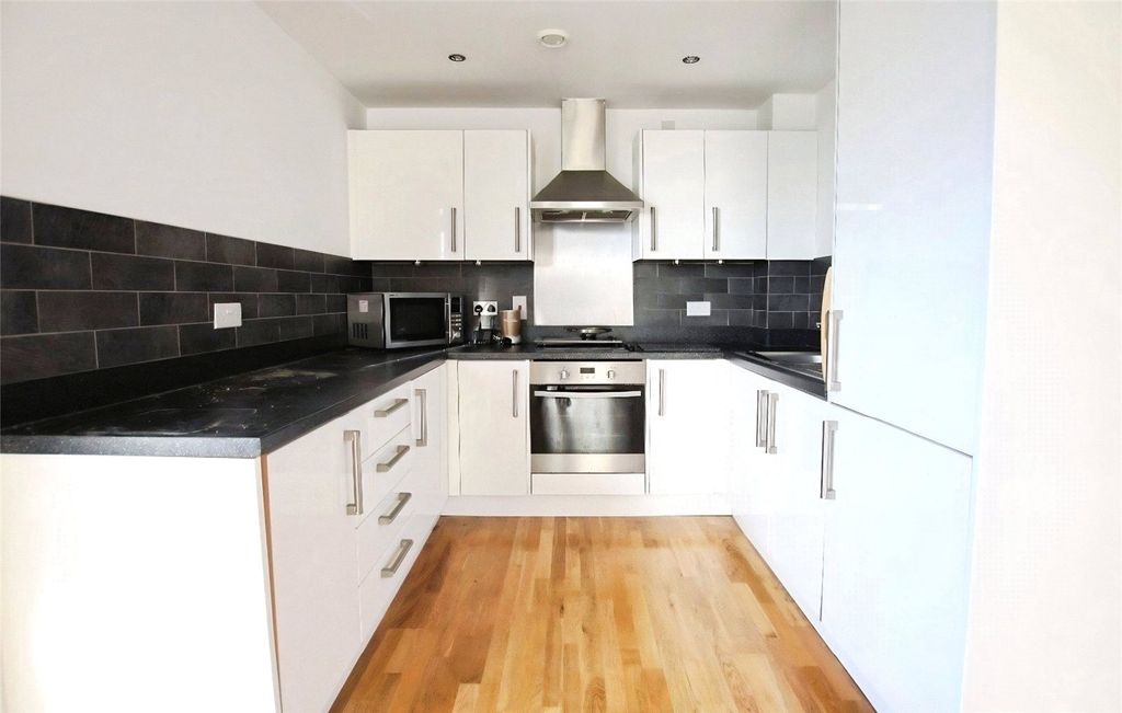 Property photo 2 of 9 Picture No. 07