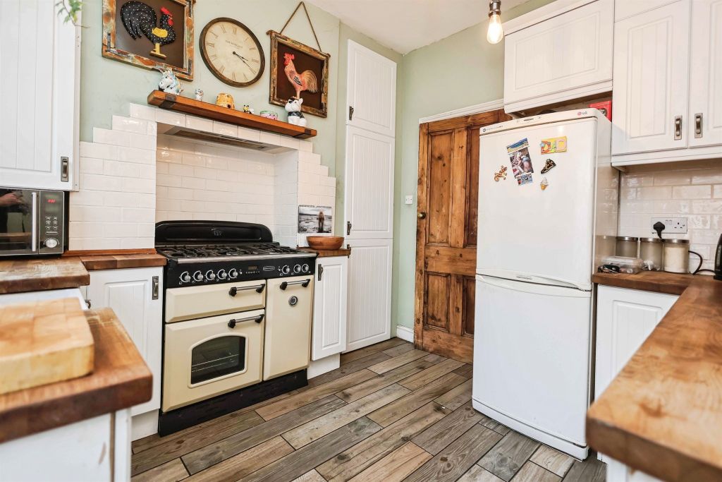 Property photo 3 of 18