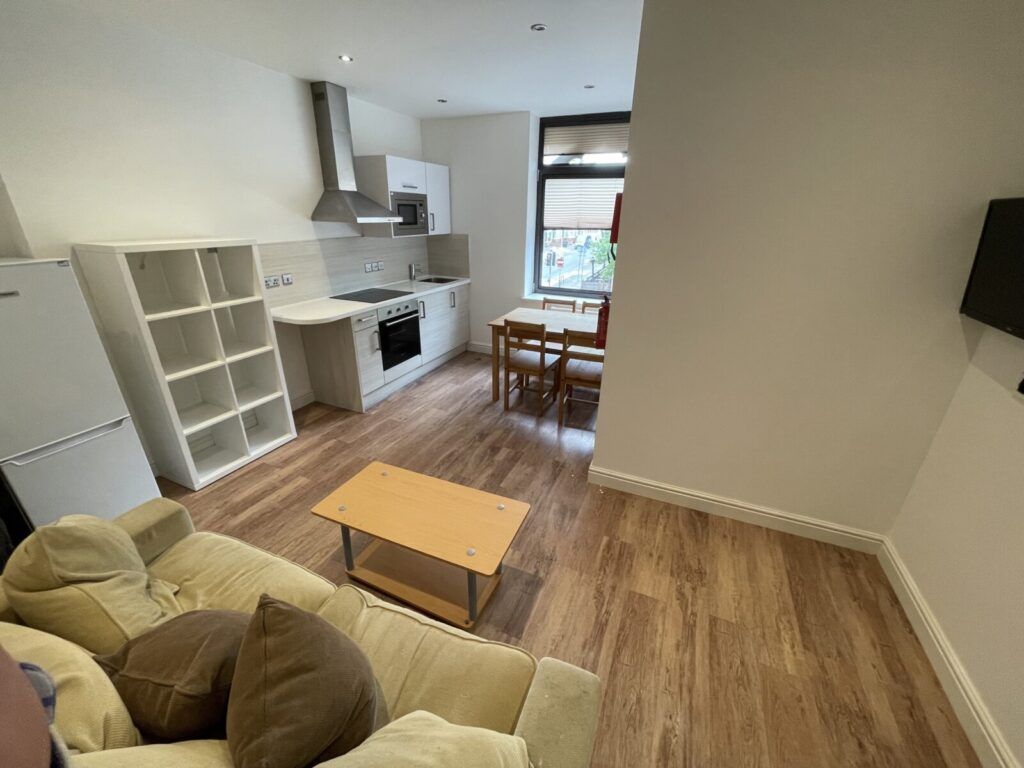 Property photo 1 of 6