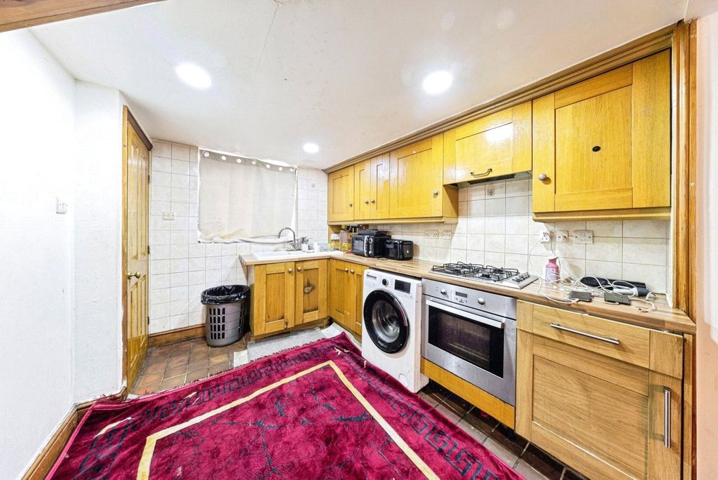 Property photo 3 of 9 Pbox-Img.Jpg