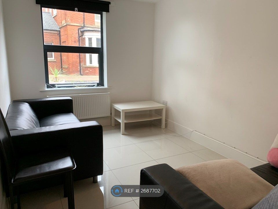 Property photo 2 of 10 Living Room