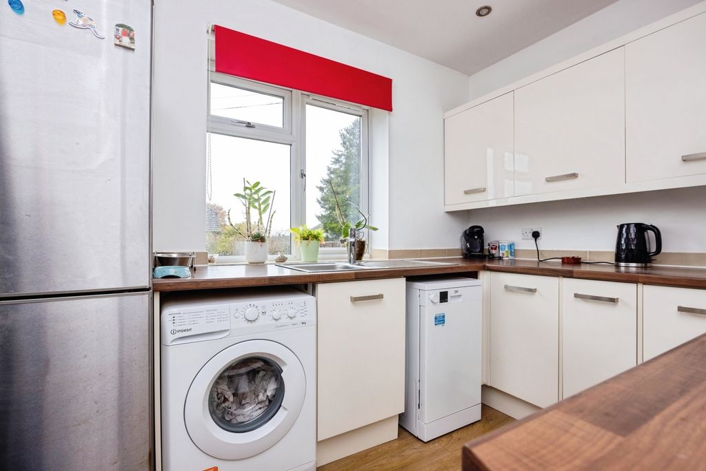 Property photo 3 of 17 Photo