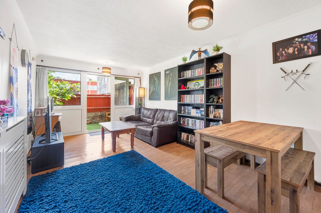 Property photo 2 of 13 Picture No. 01