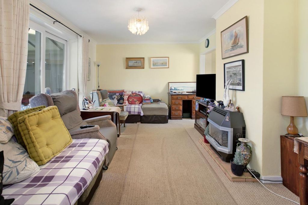 Property photo 2 of 22