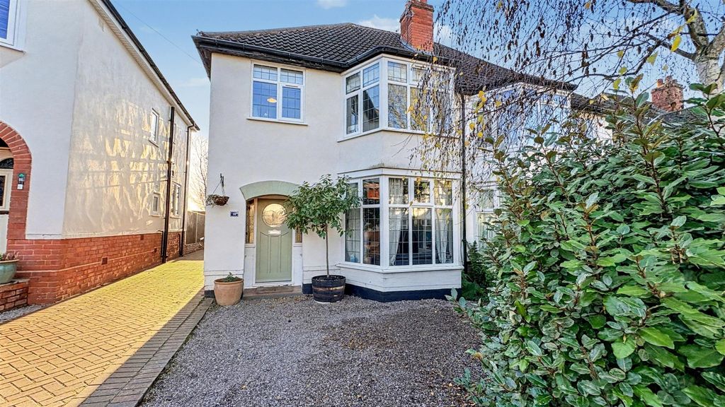 Property photo 1 of 33 Front Aspect