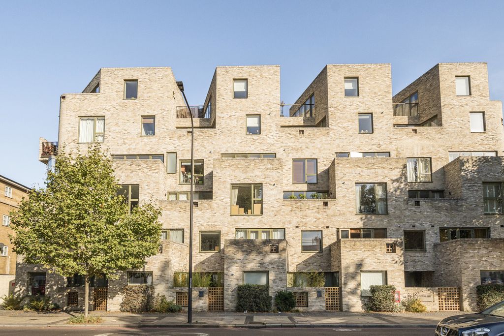 Property photo 2 of 16 Exterior