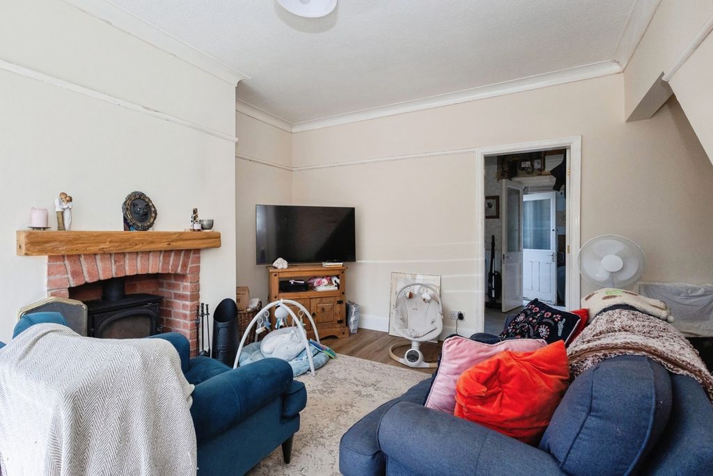 Property photo 3 of 20 Pbox-Img.Jpg