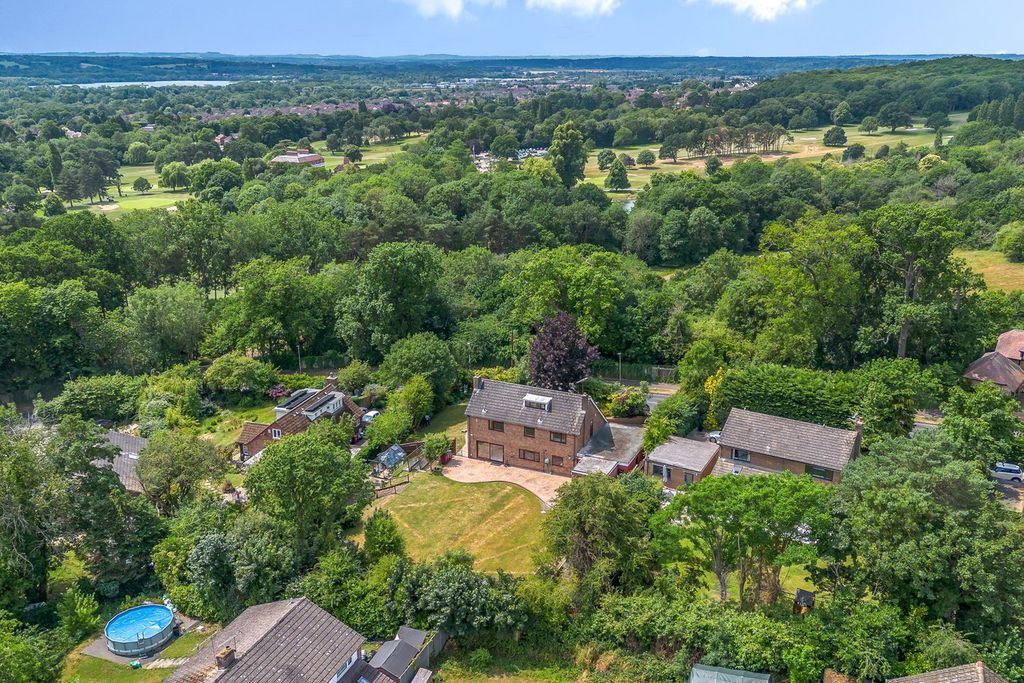 Property photo 2 of 21