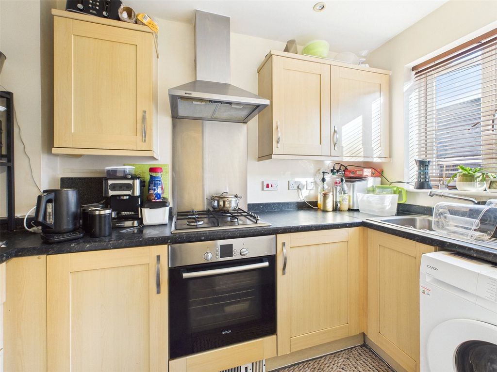 Property photo 3 of 9 Picture No. 12