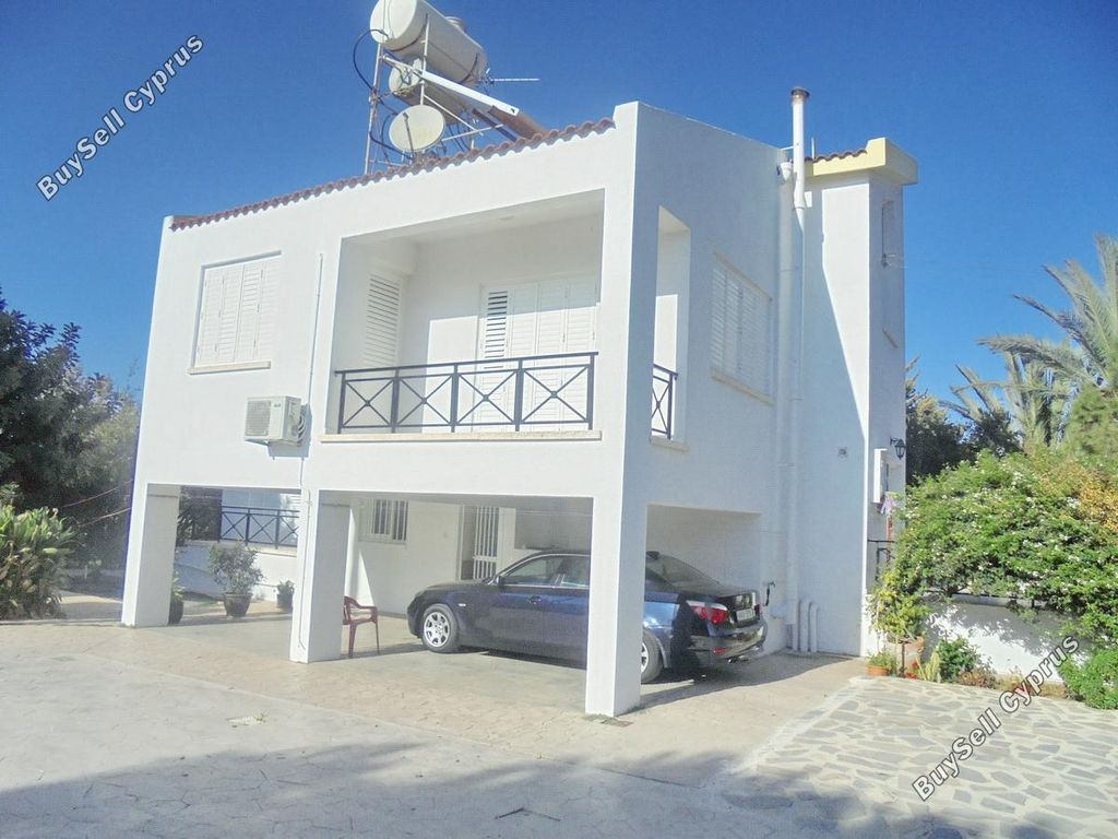 Property photo 3 of 22