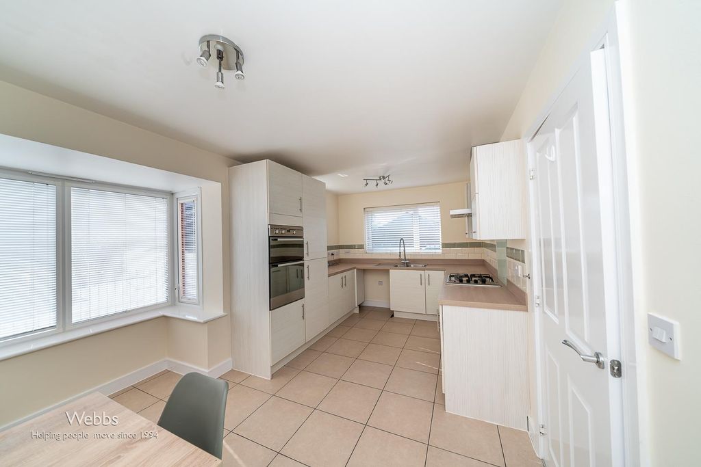 Property photo 2 of 29 Â© Webbs Estate Agents Â© (36 Of 165).Jpg