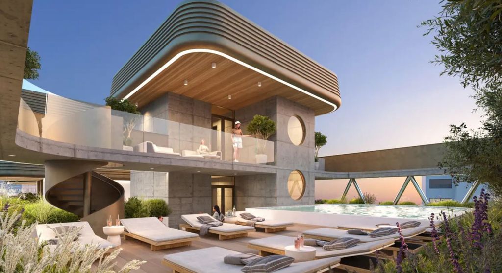 Property photo 2 of 12