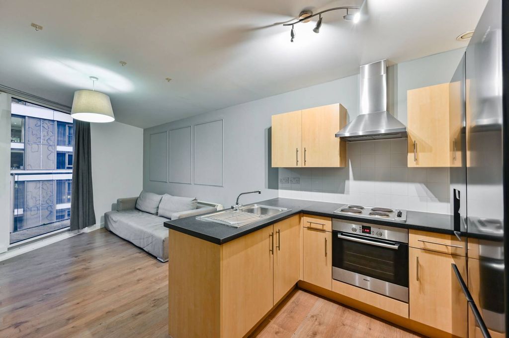 Property photo 2 of 4