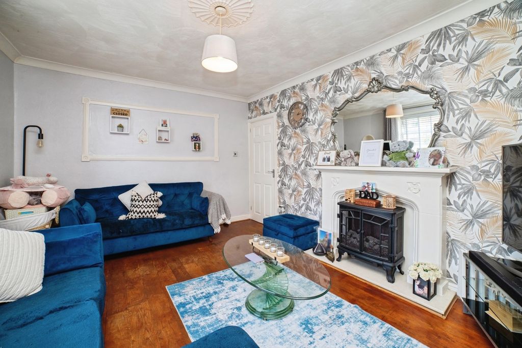 Property photo 3 of 16 Photo