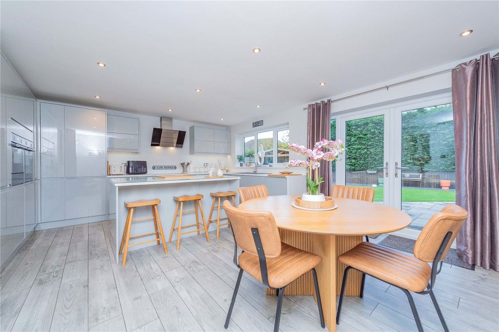 Property photo 3 of 61 Picture No. 33