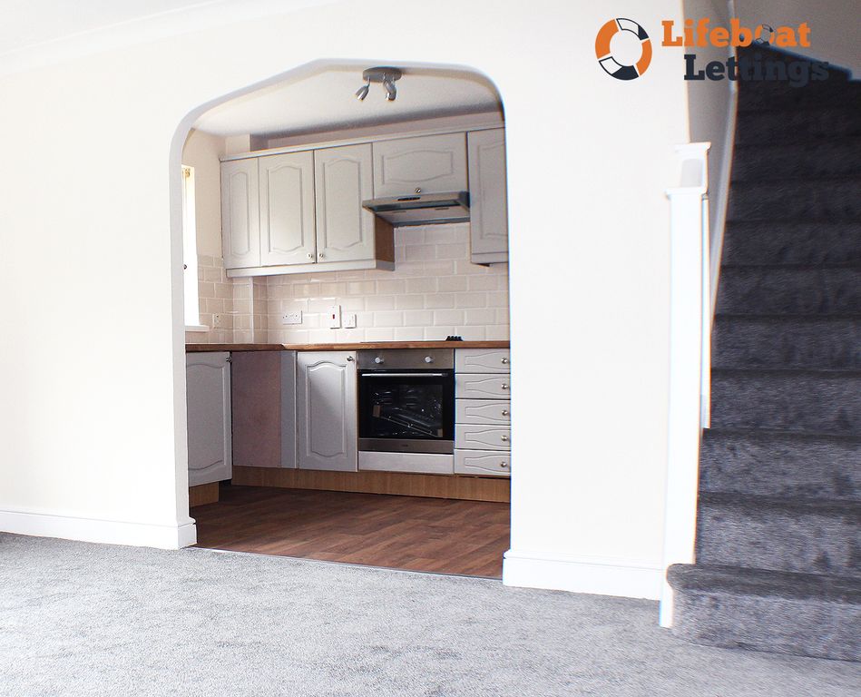 Property photo 3 of 7 Kitchen Arch