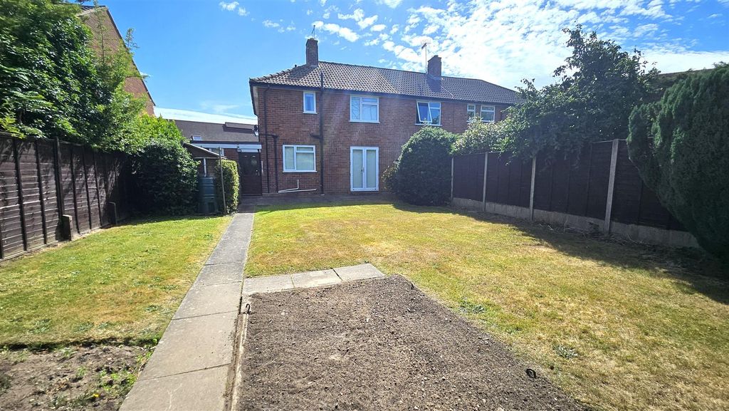Property photo 3 of 18 Rear Garden.Jpg