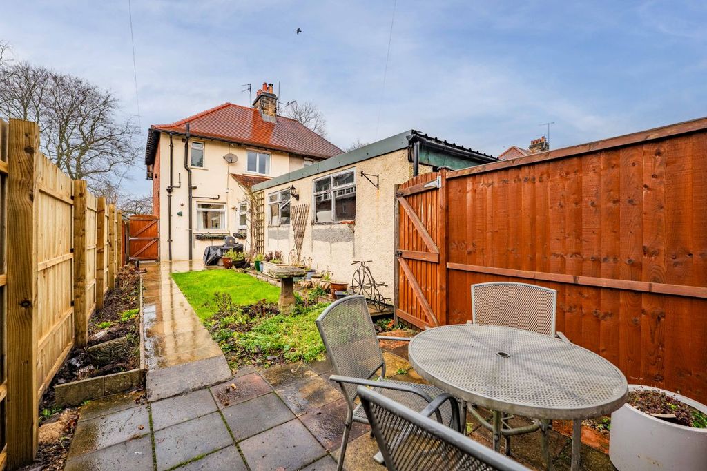 Property photo 3 of 27