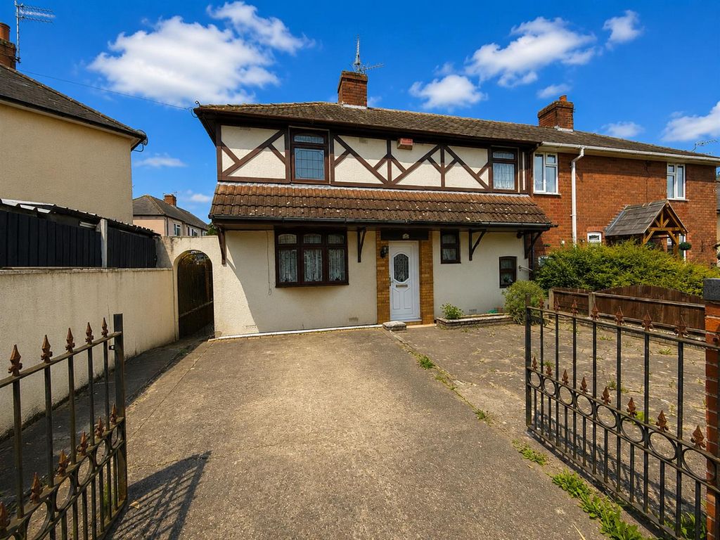 Property photo 1 of 11