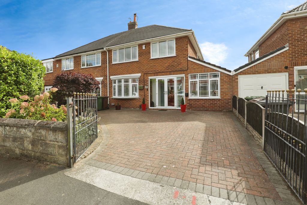 Property photo 1 of 15