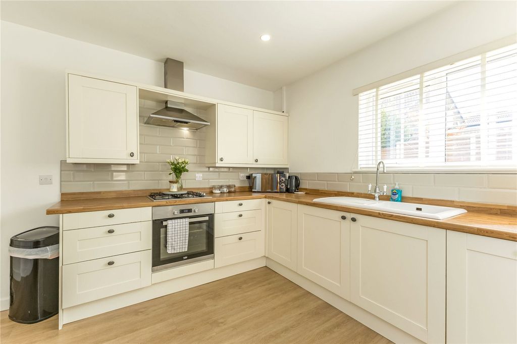 Property photo 3 of 23 Dining Kitchen