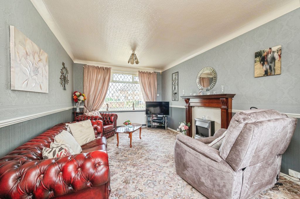 Property photo 3 of 15