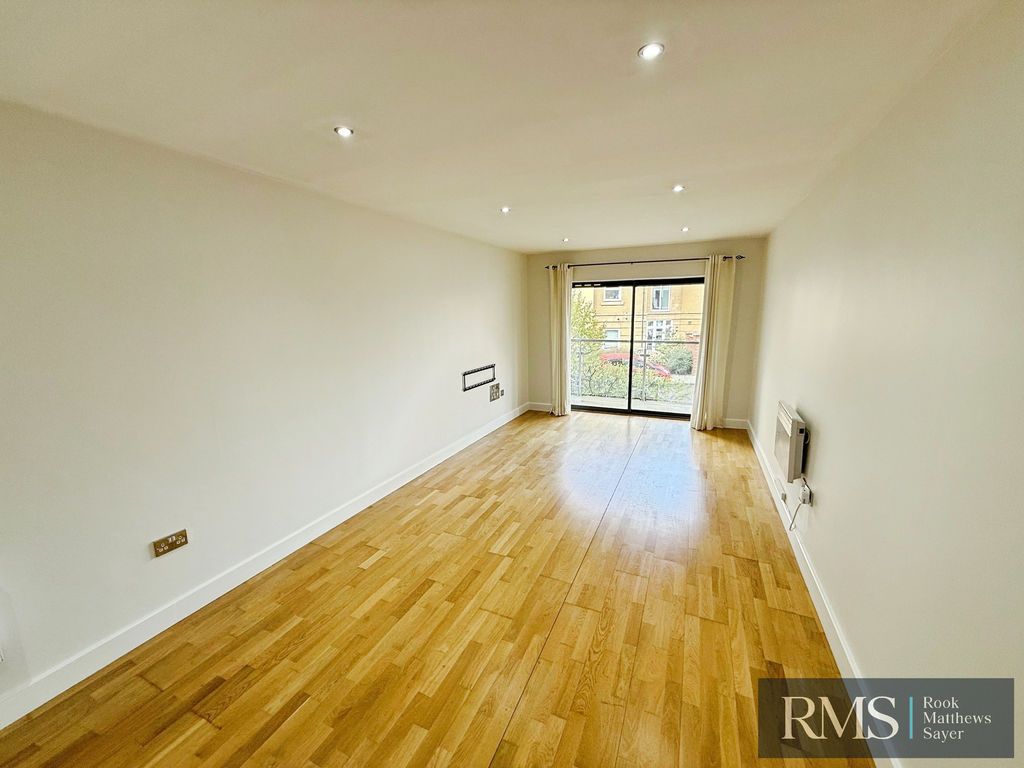 Property photo 3 of 11 Photo 11