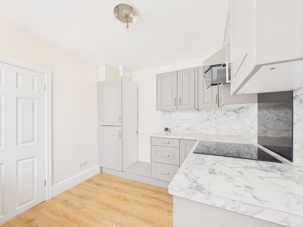 Property photo 3 of 13 5246905