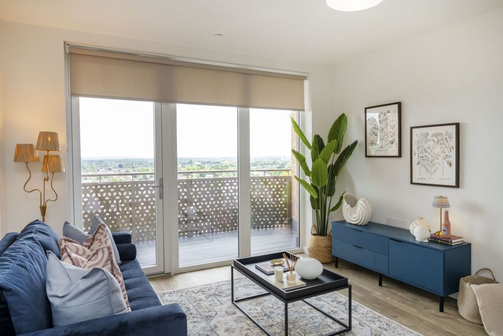 Property photo 1 of 8 Riverview-Staines...