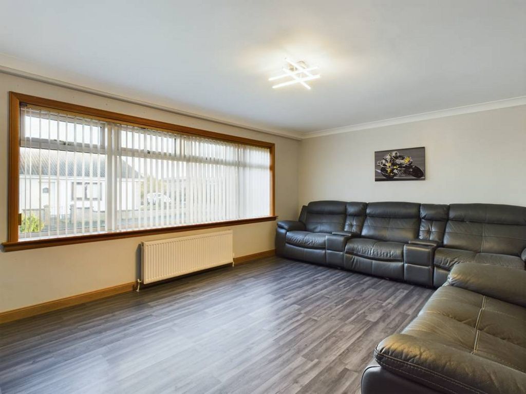 Property photo 3 of 31
