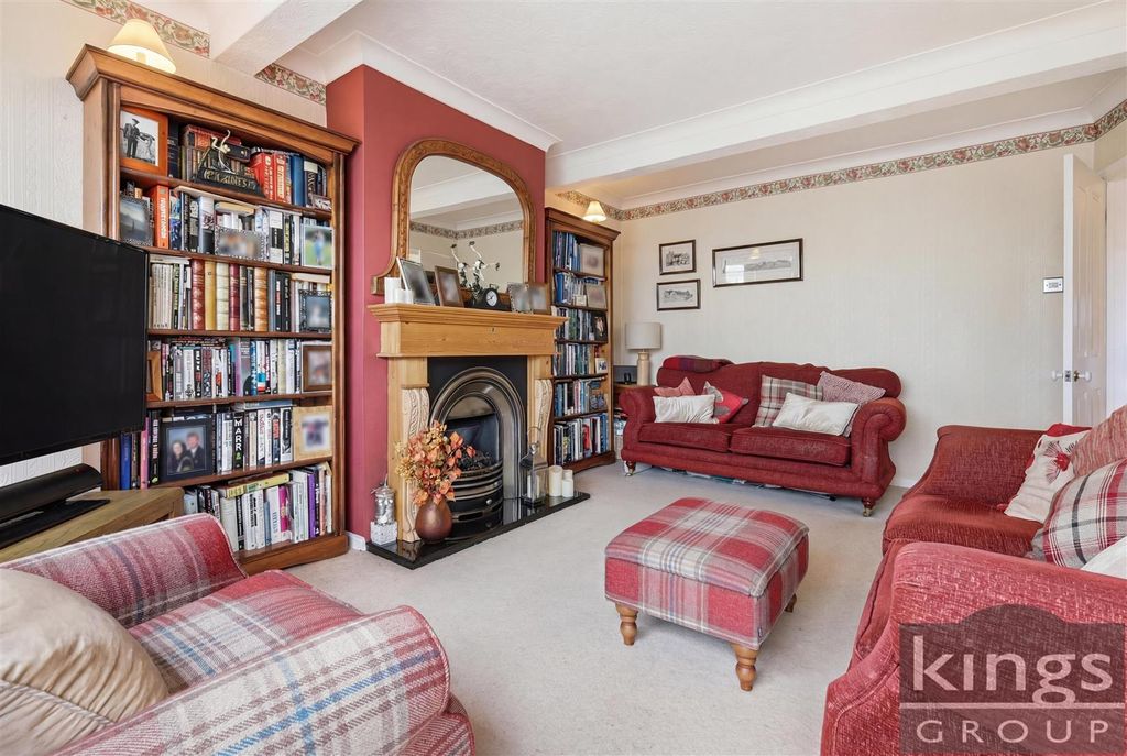 Property photo 3 of 32