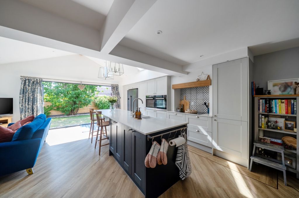 Property photo 2 of 23 1481630-9-6A3F9428A2Ae4