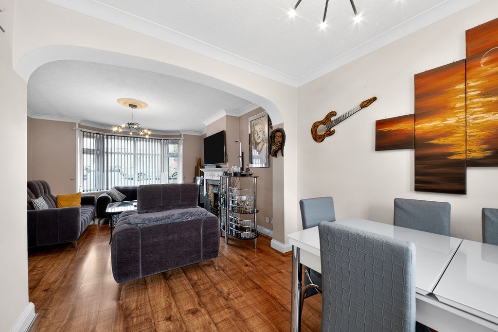 Property photo 3 of 20 Reception Room