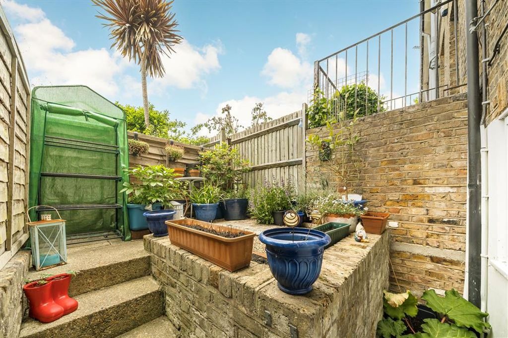 Property photo 2 of 6